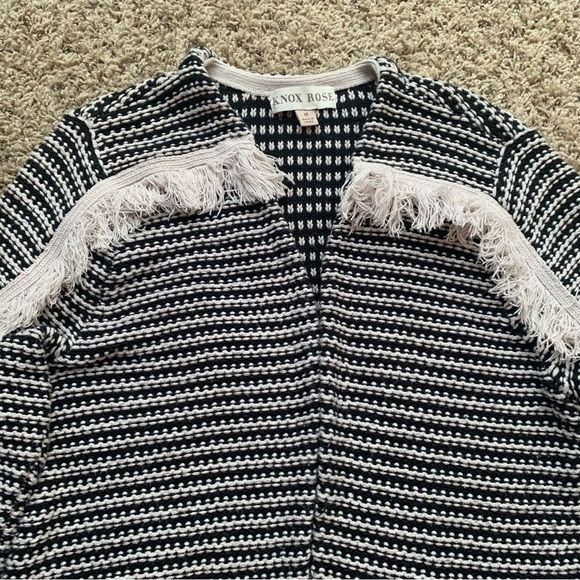 KNOX ROSE Open Cardigan long fringed sleeves black cream stripes Sz M Boho Style - Picture 4 of 11